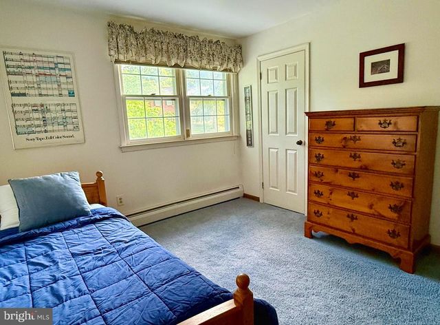 1300 UNIVERSITY DR, Yardley, PA 19067