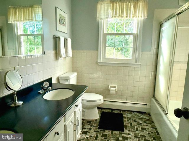 1300 UNIVERSITY DR, Yardley, PA 19067