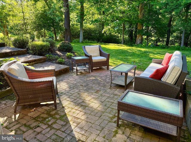1300 UNIVERSITY DR, Yardley, PA 19067