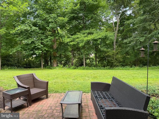 1300 UNIVERSITY DR, Yardley, PA 19067