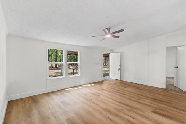 13488 Enchanted Cove, Willis, TX 77318