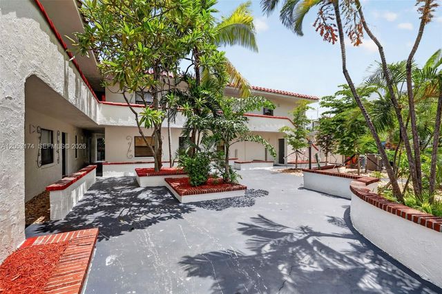 2300 NE 6th Avenue 201, Wilton Manors, FL 33305