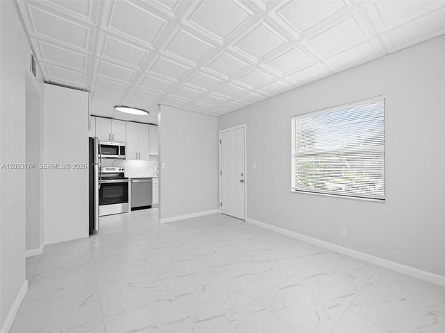 2300 NE 6th Avenue 201, Wilton Manors, FL 33305