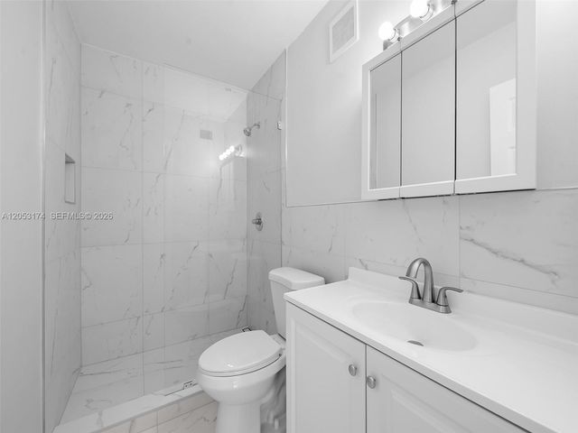 2300 NE 6th Avenue 201, Wilton Manors, FL 33305