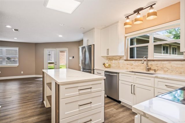 3019 Ramblewood Road, Montgomery, TX 77356