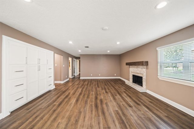 3019 Ramblewood Road, Montgomery, TX 77356