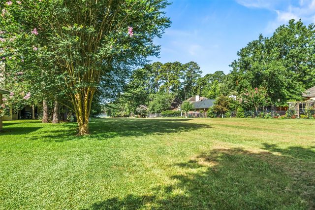 3019 Ramblewood Road, Montgomery, TX 77356