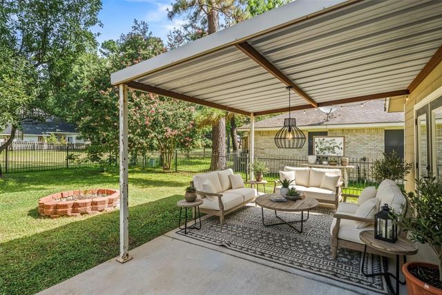 3019 Ramblewood Road, Montgomery, TX 77356