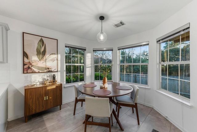 6925 AUCKLAND DR, Austin, TX 78749