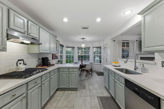 6925 AUCKLAND DR, Austin, TX 78749