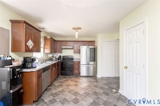3324 Appleford Dr, Chesterfield, VA 23831