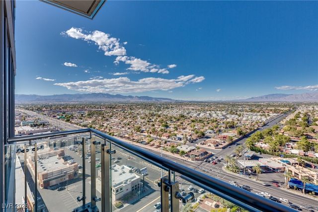 4381 FLAMINGO Road 21302, Las Vegas, NV 89103