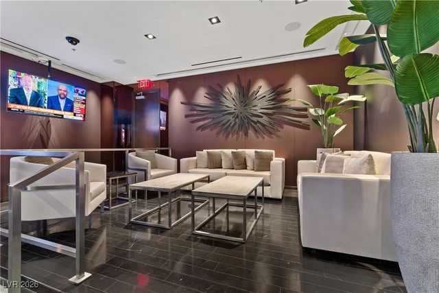 4381 FLAMINGO Road 21302, Las Vegas, NV 89103