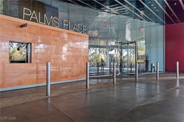 4381 FLAMINGO Road 21302, Las Vegas, NV 89103