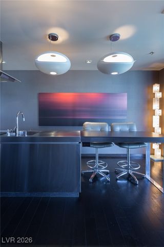 4381 FLAMINGO Road 21302, Las Vegas, NV 89103