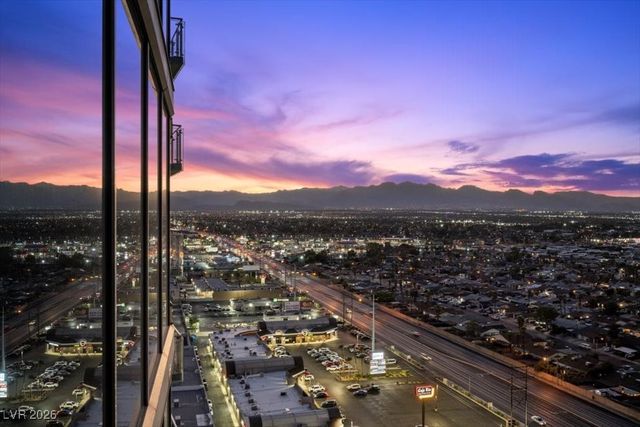 4381 FLAMINGO Road 21302, Las Vegas, NV 89103