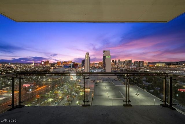 4381 FLAMINGO Road 21302, Las Vegas, NV 89103