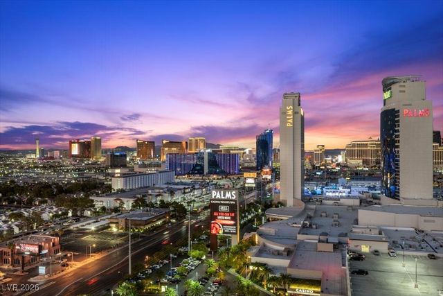 4381 FLAMINGO Road 21302, Las Vegas, NV 89103