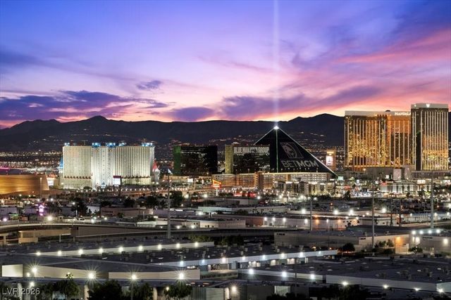 4381 FLAMINGO Road 21302, Las Vegas, NV 89103