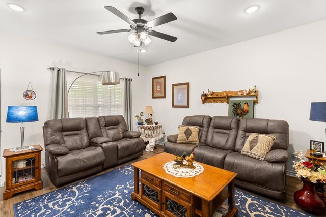 309 Stevens St, Gilmer, TX 75645