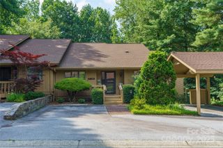 501 Red Oak Drive, Hendersonville, NC 28791