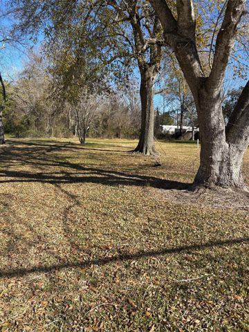 3015 Massey Tompkins Road, Baytown, TX 77521