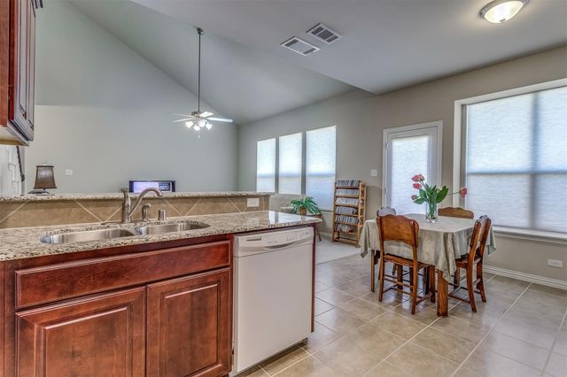 3649 Vienna Street, Irving, TX 75038