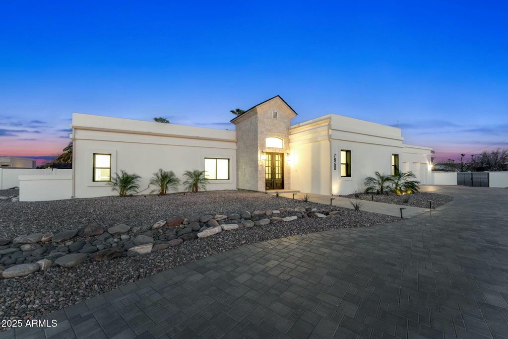 7860 E DAVENPORT Drive, Scottsdale, AZ 85260