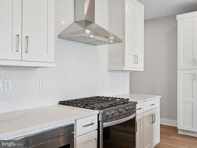 1132 ALDEN ST, Mount Joy, PA 17552