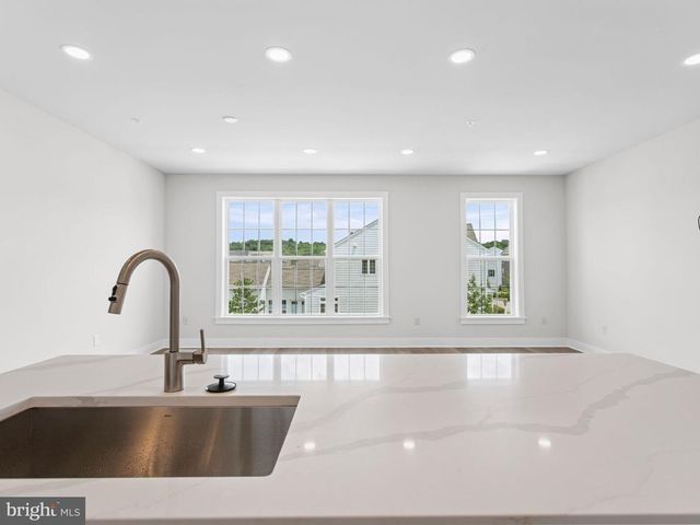 1132 ALDEN ST, Mount Joy, PA 17552