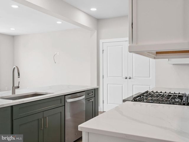 1132 ALDEN ST, Mount Joy, PA 17552