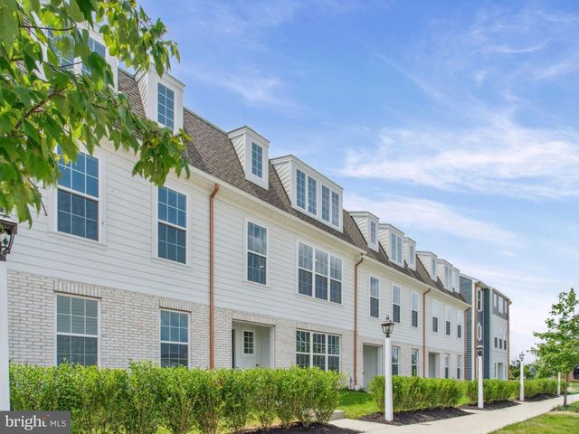 1132 ALDEN ST, Mount Joy, PA 17552