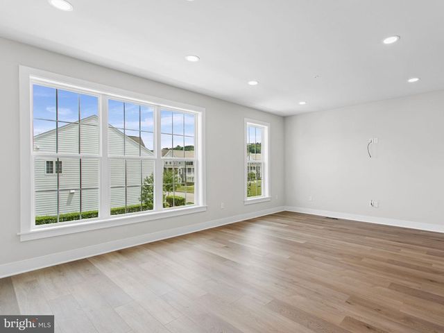 1132 ALDEN ST, Mount Joy, PA 17552