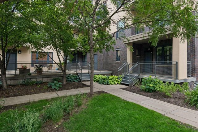 2566 Ellis Avenue 104, Saint Paul, MN 55114