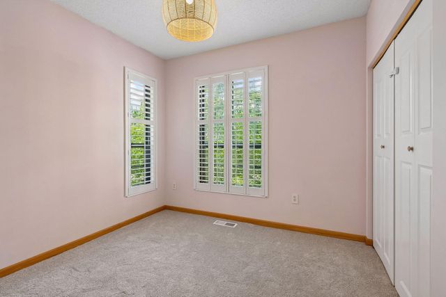 2566 Ellis Avenue 104, Saint Paul, MN 55114