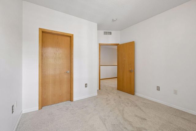 2566 Ellis Avenue 104, Saint Paul, MN 55114