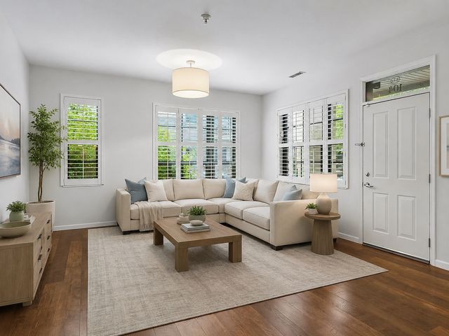 2566 Ellis Avenue 104, Saint Paul, MN 55114