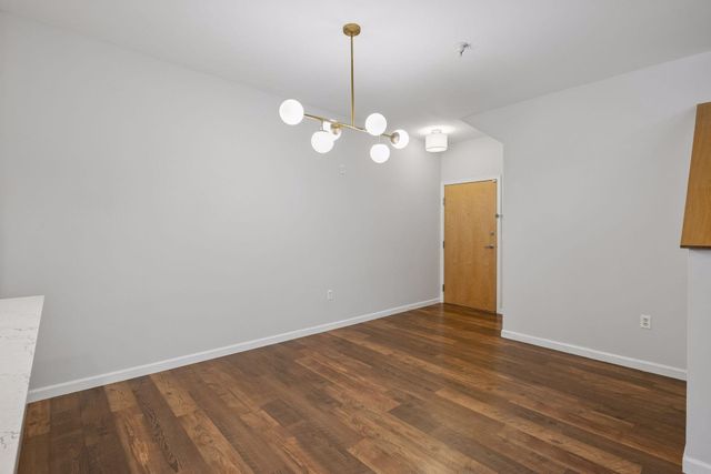 2566 Ellis Avenue 104, Saint Paul, MN 55114