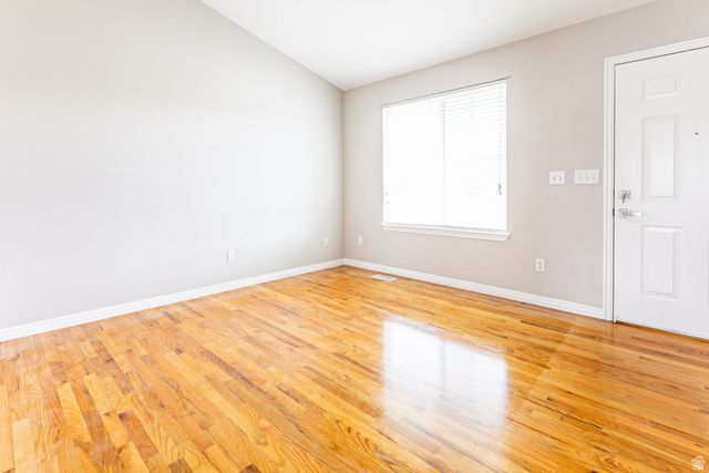 3528 W CRAB APPLE CIR, Taylorsville, UT 84129