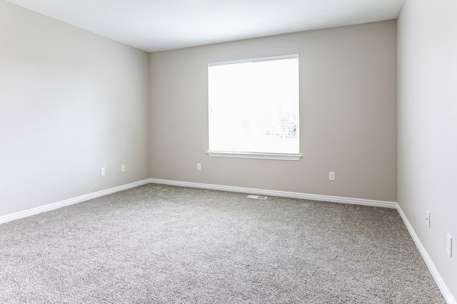 3528 W CRAB APPLE CIR, Taylorsville, UT 84129