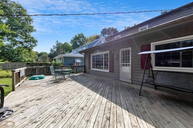 1805 6th Avenue, St Joseph, MO 64505