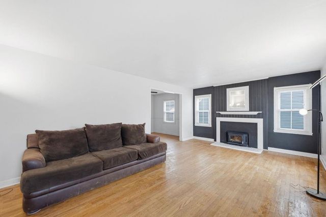 1805 6th Avenue, St Joseph, MO 64505