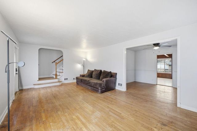 1805 6th Avenue, St Joseph, MO 64505