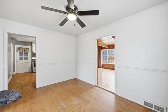 1805 6th Avenue, St Joseph, MO 64505