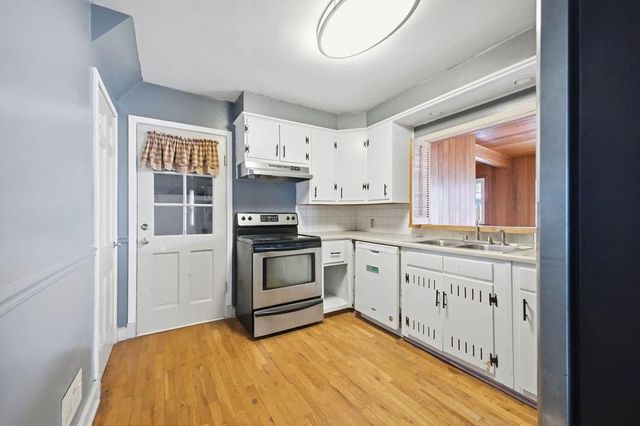 1805 6th Avenue, St Joseph, MO 64505