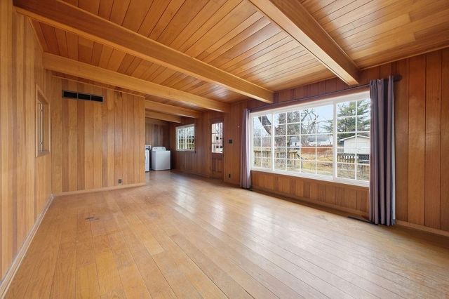 1805 6th Avenue, St Joseph, MO 64505