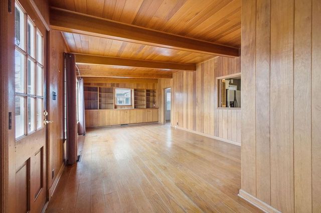 1805 6th Avenue, St Joseph, MO 64505