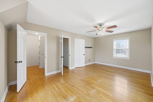 1805 6th Avenue, St Joseph, MO 64505