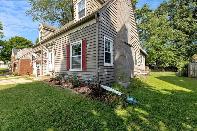 1805 6th Avenue, St Joseph, MO 64505