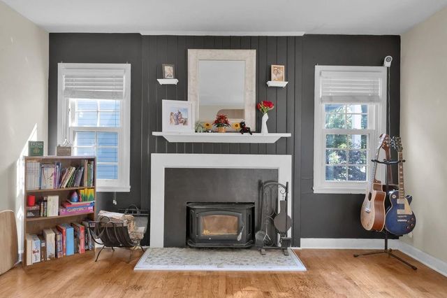 1805 6th Avenue, St Joseph, MO 64505